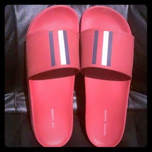 Tommy Hilfiger sides